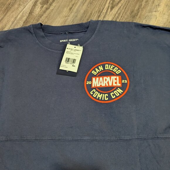 SDCC 2023 Marvel Spirit Jersey NWT Small — Navy Retro MARVEL Back Graphic - Picture 7 of 8